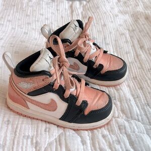 Used Jordan 1 toddler shoes